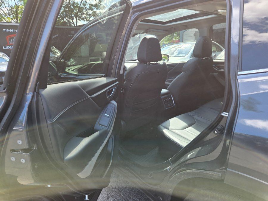 Used 2024 Subaru Forester Limited AWD/4WD image 2