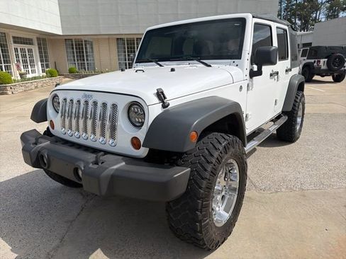 Used 2013 Jeep Wrangler Unlimited Sport image 2