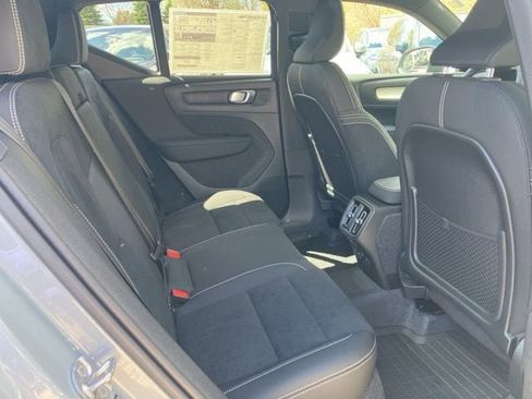 New 2026 Volvo XC40 B5 Ultra w/ Protection Package Premier AWD/4WD image 16