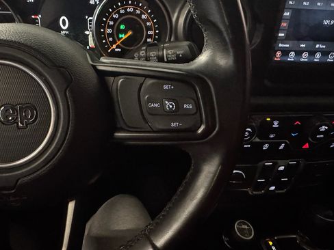 Used 2018 Jeep Wrangler Unlimited Sport S image 25