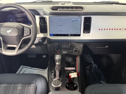 New 2025 Ford Bronco Heritage Edition image 12