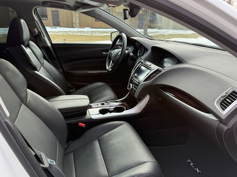 Used 2017 Acura TLX V6 SH-AWD w/ Advance Package image 11