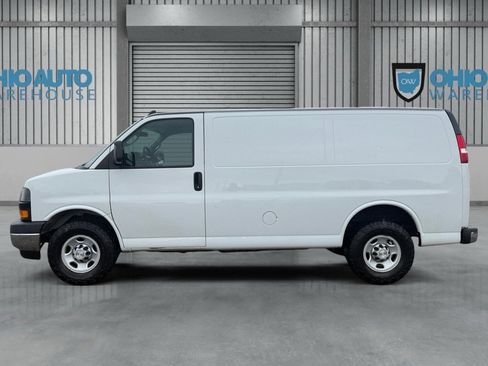 Used 2021 Chevrolet Express 2500 w/ Driver Convenience Package RWD image 4