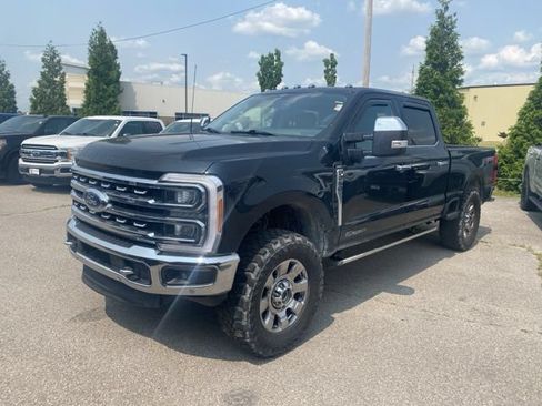 Used 2023 Ford F250 Lariat w/ Lariat Ultimate Package AWD/4WD image 2