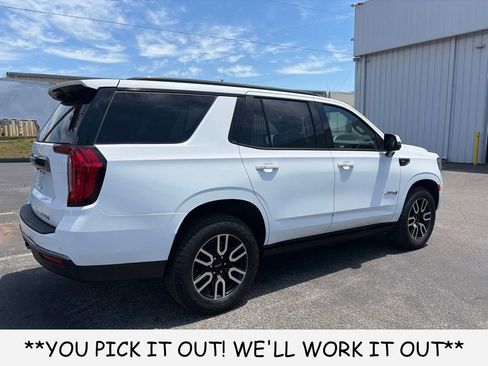 Used 2023 GMC Yukon AT4 w/ Technology Package AWD/4WD image 6