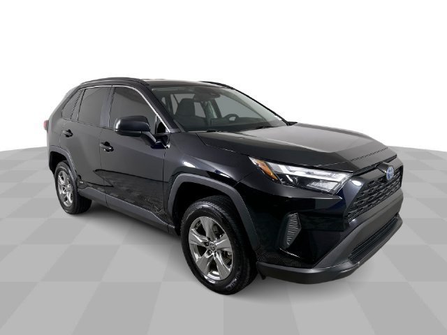 Used 2024 Toyota RAV4 LE AWD/4WD image 2