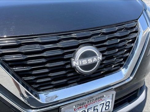 Certified 2023 Nissan Rogue SV FWD image 30