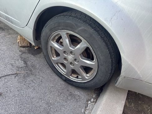 Used 2003 Cadillac CTS 3.2 w/ Preferred Equipment Group image 6