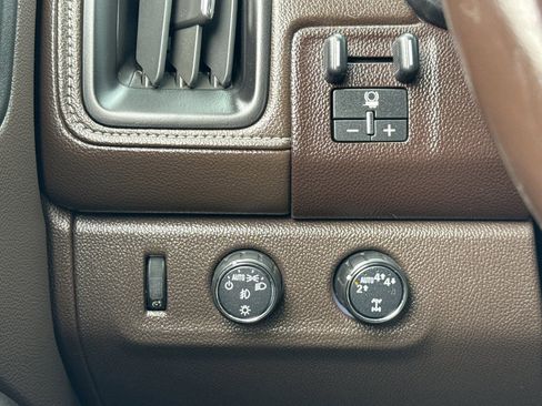 Used 2022 GMC Canyon Denali image 27