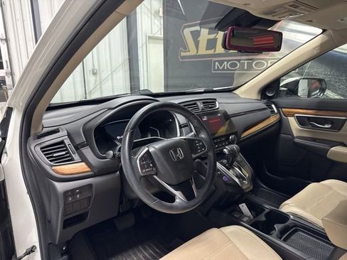 Used 2018 Honda CR-V Touring image 5