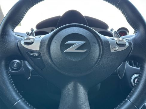 Used 2013 Nissan 370Z Coupe RWD image 33