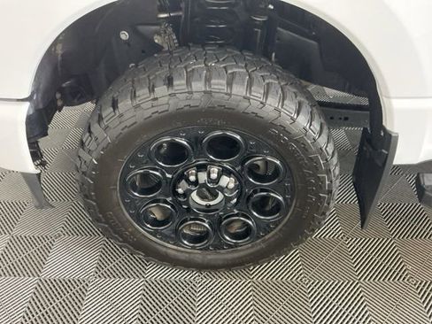 Certified 2025 Ford F350 Lariat w/ Black Appearance Package image 33