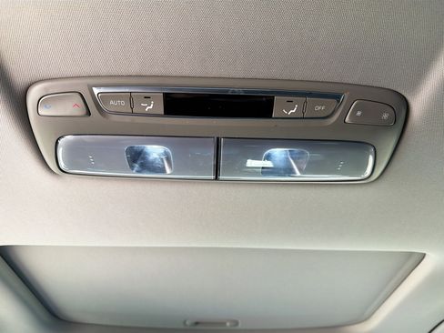 Used 2024 Kia Telluride EX w/ EX Captain's Chair Package FWD image 21