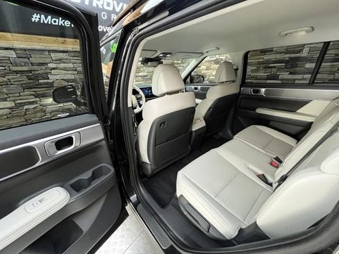 Used 2025 Hyundai Santa Fe SEL AWD/4WD image 36