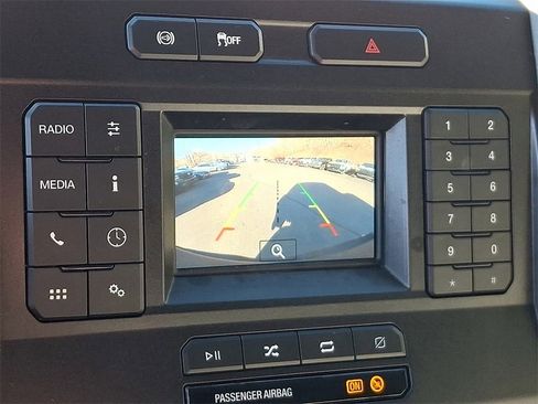 Used 2022 Ford F250 XL w/ Power Equipment Group image 18