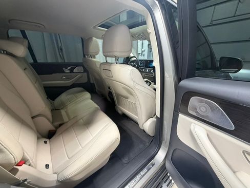 Used 2020 Mercedes-Benz GLS 450 4MATIC image 29