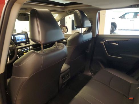 Certified 2022 Toyota RAV4 XLE Premium image 14