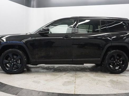 Used 2023 Jeep Grand Cherokee L Limited w/ Black Appearance Package image 2