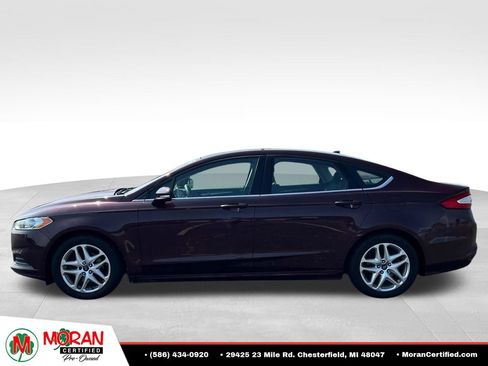 Used 2013 Ford Fusion SE FWD image 2
