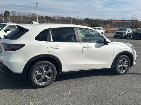 New 2026 Honda HR-V LX image 5