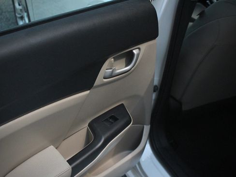 Used 2014 Honda Civic LX image 34