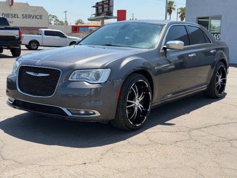 Used 2016 Chrysler 300 C RWD image 7