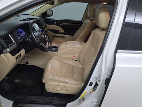 Used 2018 Toyota Highlander Limited image 6