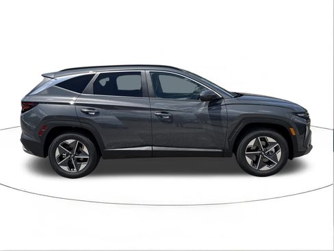 New 2026 Hyundai Tucson SEL FWD image 2