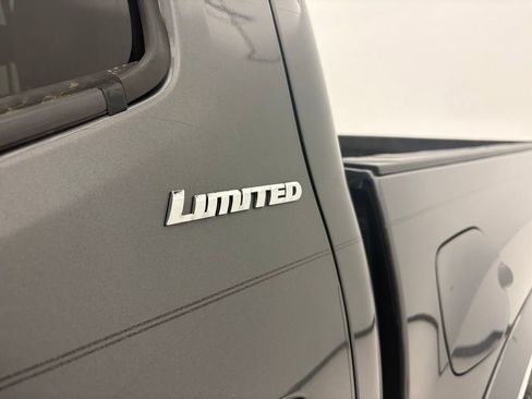 Used 2018 Toyota Tacoma Limited AWD/4WD image 23