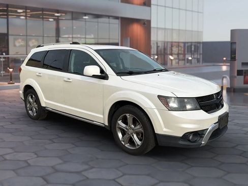 Used 2017 Dodge Journey Crossroad w/ Popular Equipment Group image 16