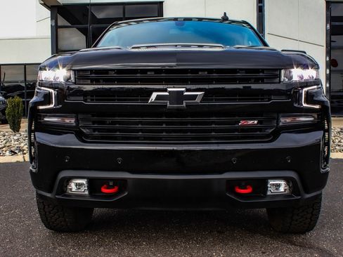 Used 2022 Chevrolet Silverado 1500 LT Trail Boss w/ LT Trail Boss Premium Package image 2