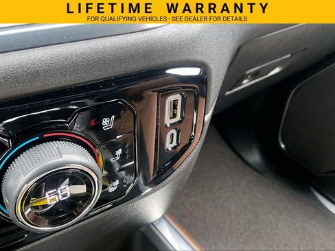 Used 2024 Chevrolet Silverado 1500 High Country AWD/4WD image 29