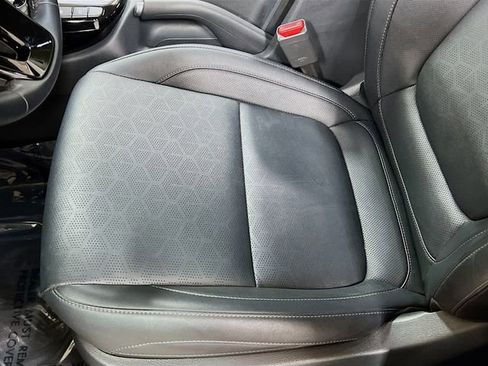 Certified 2025 Kia Seltos EX w/ EX Sunroof Package image 19