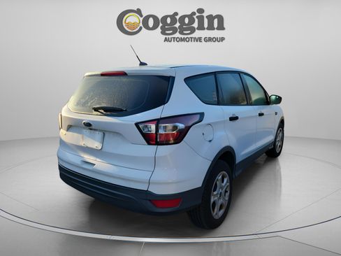 Used 2017 Ford Escape S image 10