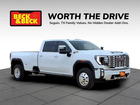 New 2026 GMC Sierra 3500 Denali w/ Denali Reserve Package image 3