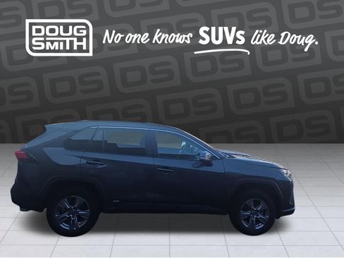 Used 2024 Toyota RAV4 XLE image 6