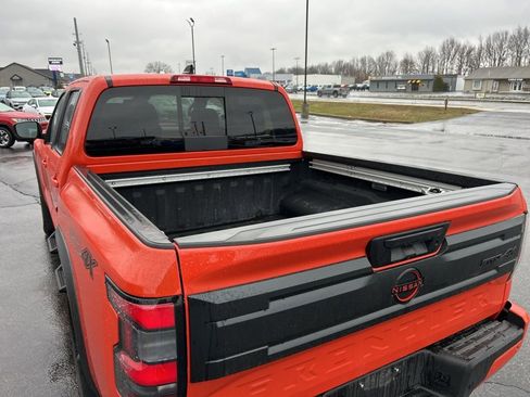 Used 2025 Nissan Frontier PRO-4X w/ Pro Convenience Package image 12