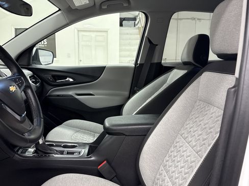 Used 2024 Chevrolet Equinox LT w/ Driver Convenience Package image 4
