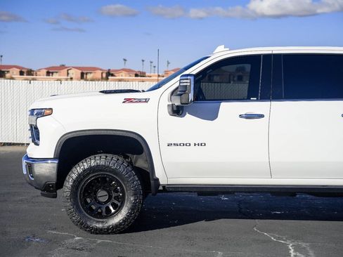 Used 2024 Chevrolet Silverado 2500 LTZ w/ LTZ Plus Package image 6