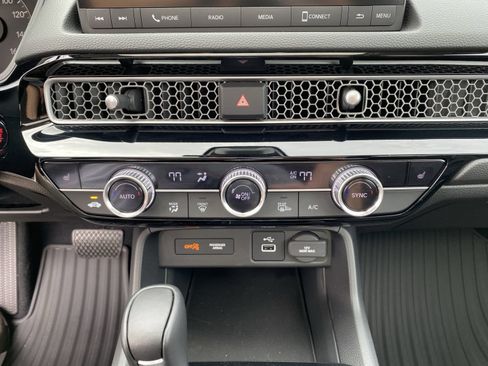 Used 2022 Honda Civic EX image 29