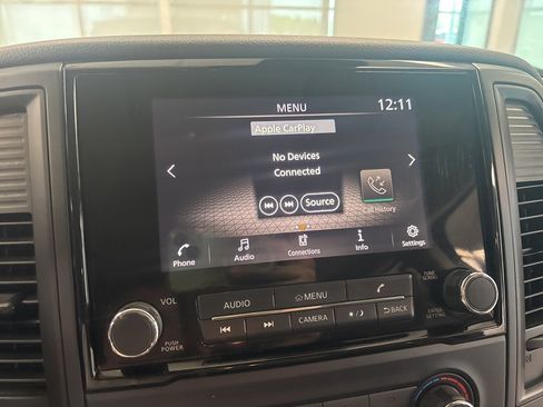 Used 2023 Nissan Titan SV image 19