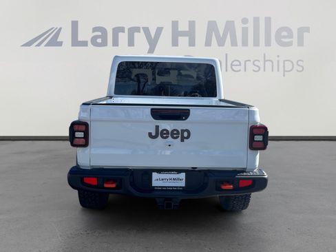 New 2026 Jeep Gladiator Mojave image 4