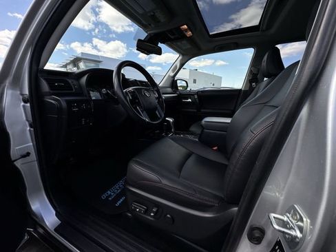 Used 2024 Toyota 4Runner TRD Off-Road Premium w/ Moonroof Package AWD/4WD image 10