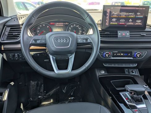 Used 2023 Audi Q5 2.0T Premium w/ Convenience Package AWD/4WD image 8