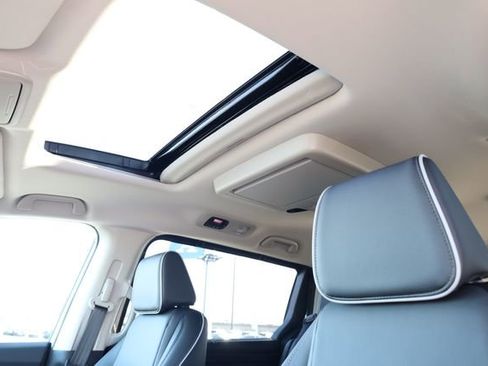 New 2026 Honda Odyssey Touring image 26