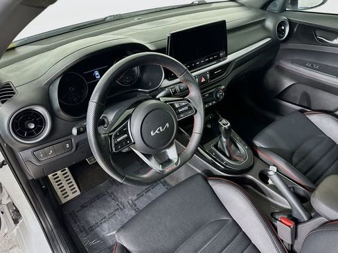 Used 2023 Kia Forte GT image 2