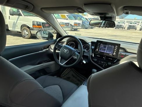 Used 2022 Toyota Camry LE FWD image 25
