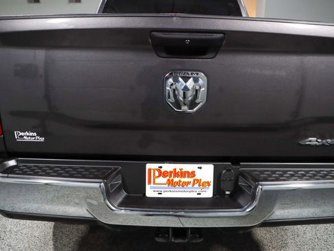 Used 2020 RAM 2500 Tradesman w/ Chrome Appearance Group image 8