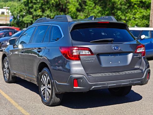 Used 2018 Subaru Outback 2.5i Limited AWD/4WD image 6