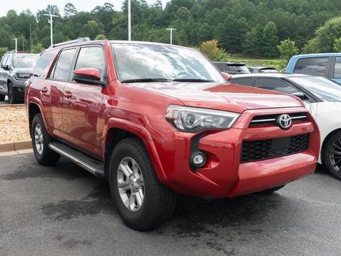 Used 2022 Toyota 4Runner SR5 RWD image 3